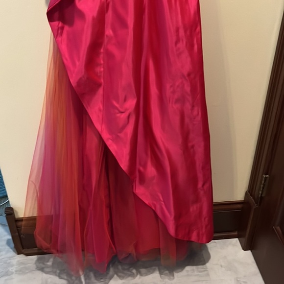 Morgan&Co by Linda Bernell  Tafetta& Tulle  PINK/FUSCIA Formal gown  Size 7/8 Jr - Picture 8 of 12